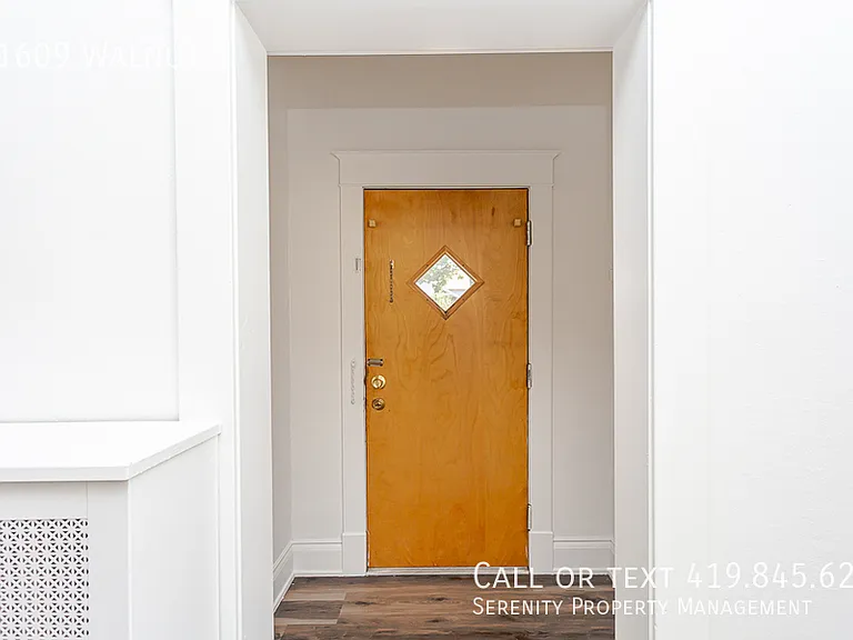 1609 Walnut St — Photo 3