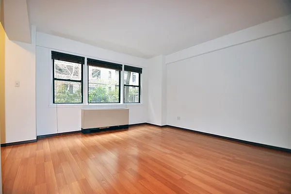 Sold by Imagine Living | media 30