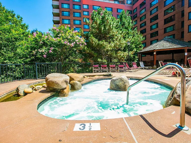 Outdoor jacuzzi