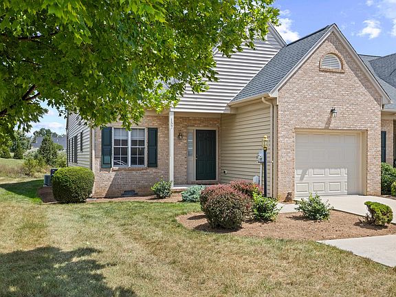 3rd image of 157 Bryant Dr