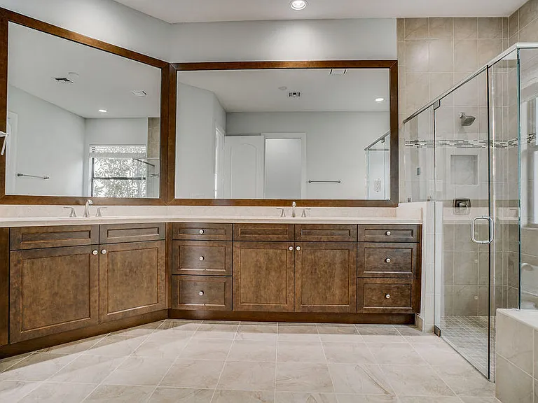 170 SE Calmo Cir — Photo 9