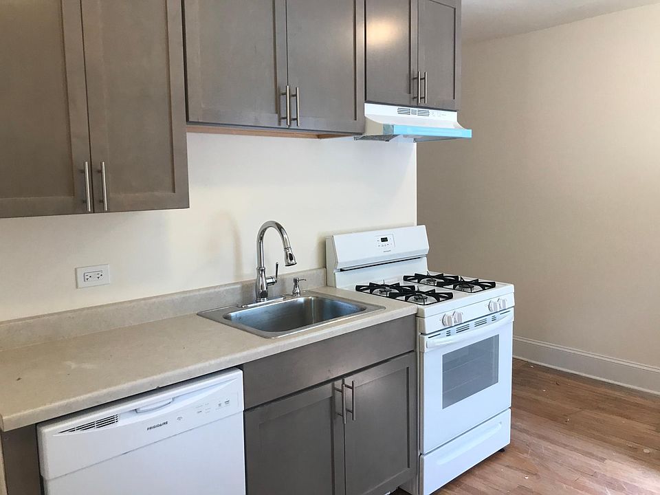 1st image of 6167 N Winchester Ave #2