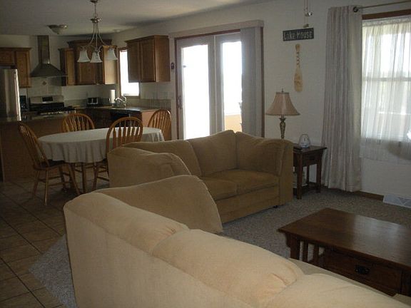 3rd image of 10335 Wildflower Dr