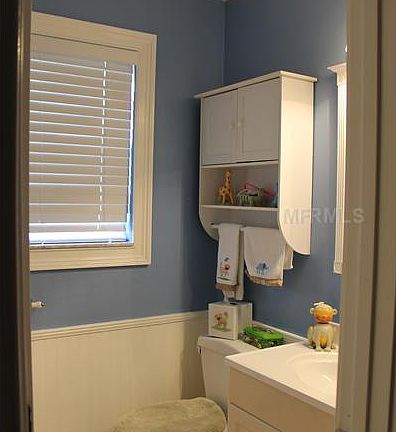 5th image of 358 Lakebreeze Cir