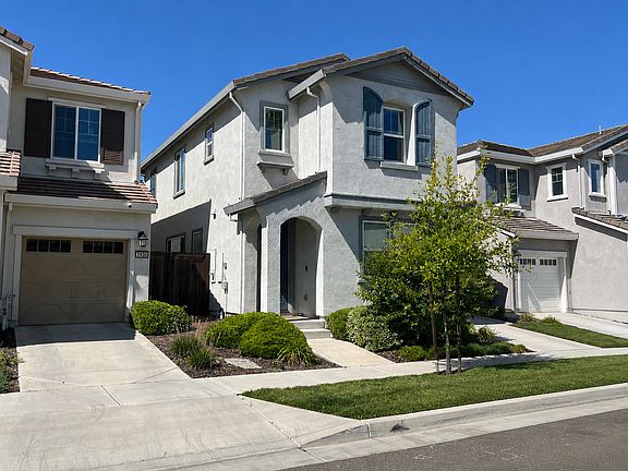 2nd image of 2434 Buzz Aldrin Way