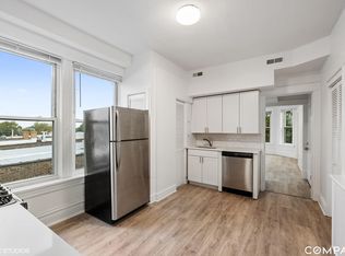 2331 W Superior St APT 2F, Chicago, IL 60612