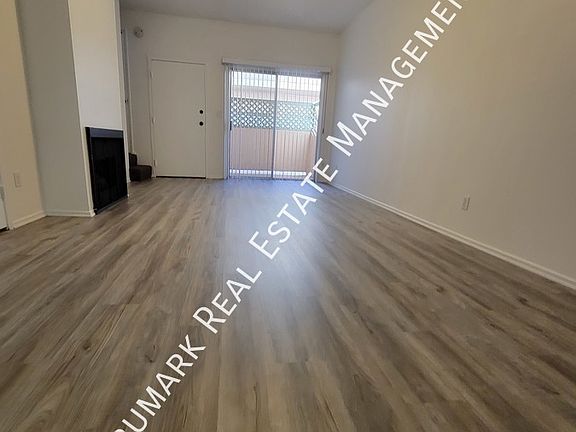4th image of 14605 Burbank Blvd #106