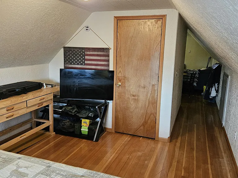 410 Smith Ave — Photo 20