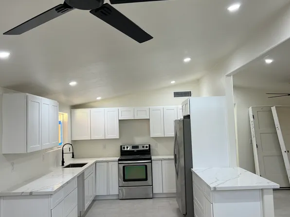 902 S Van Buren Ave, Tucson, AZ 85711