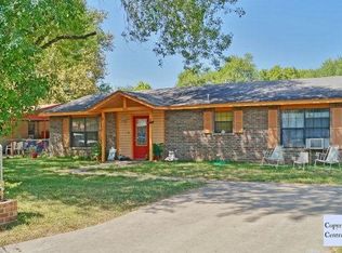 105 Huff St, Luling, TX 78648