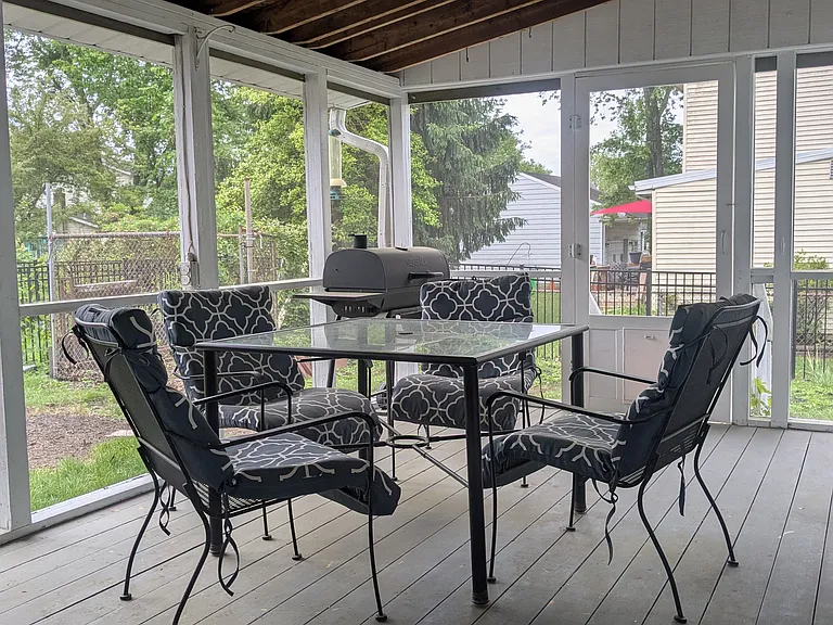53 Odaniel Ave — Photo 27