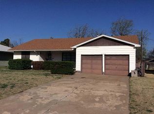 1410 S Johnson St, Enid, OK 73703