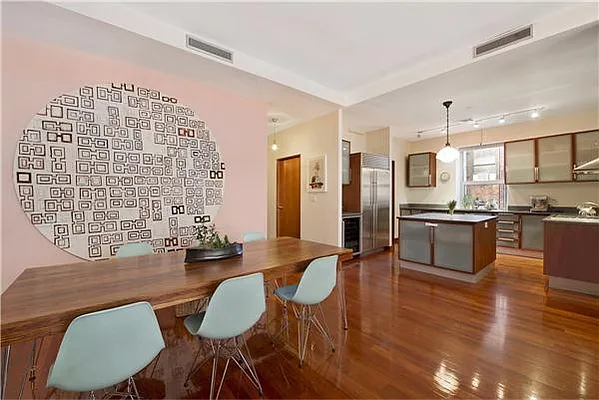 Sold by Isaacs Ganz Real Estate | media 2