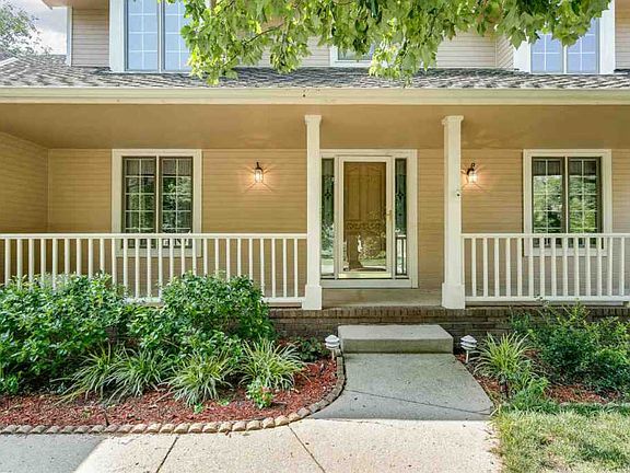 4th image of 12215 W Briarwood Cir