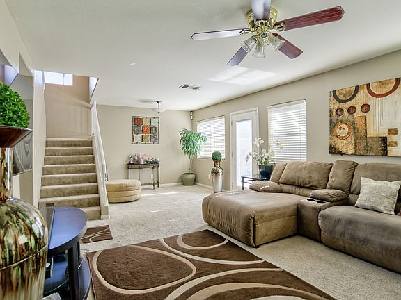 4th image of 3941 Marble Mountain St