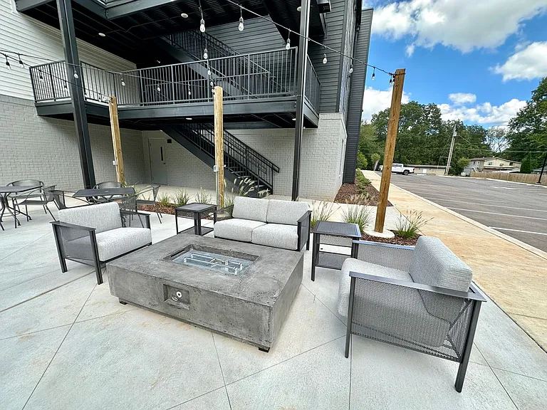 Avenue 6 - Luxury Apartments Downtown Huntsville South — Photo 64