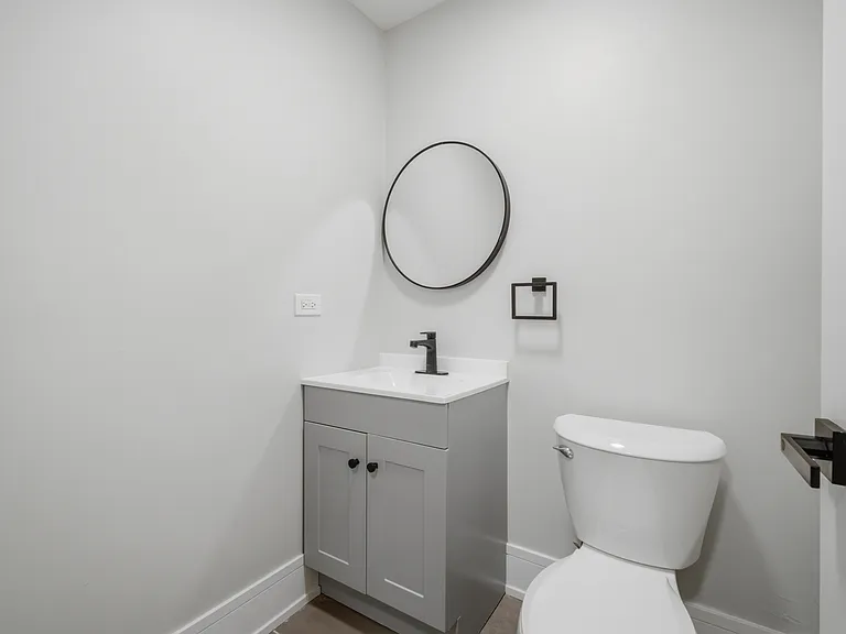 921 W Wilson Ave #3W — Photo 7