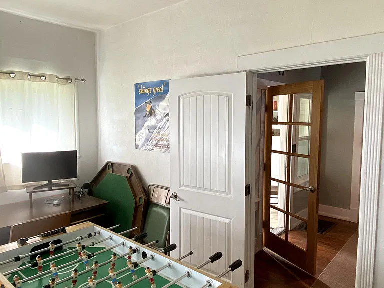 234 S Johnson Ave — Photo 7