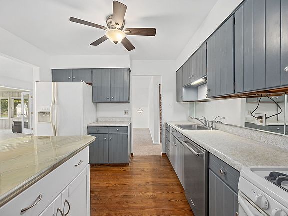 3rd image of 2720 Stonewall Ave