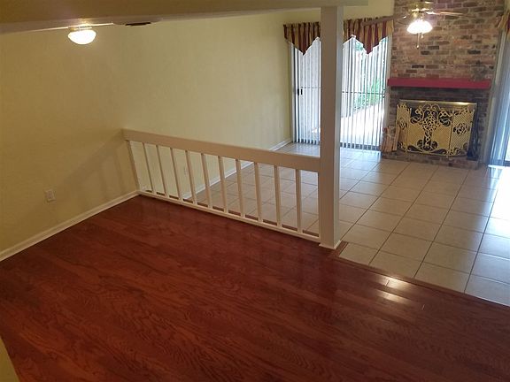 3rd image of 2949 Shamrock St S #23