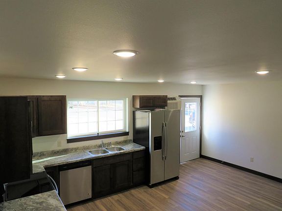 3rd image of 212 Holm Ave
