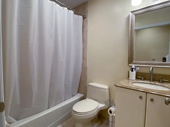 447 Pavonia Avenue image 6 of 16