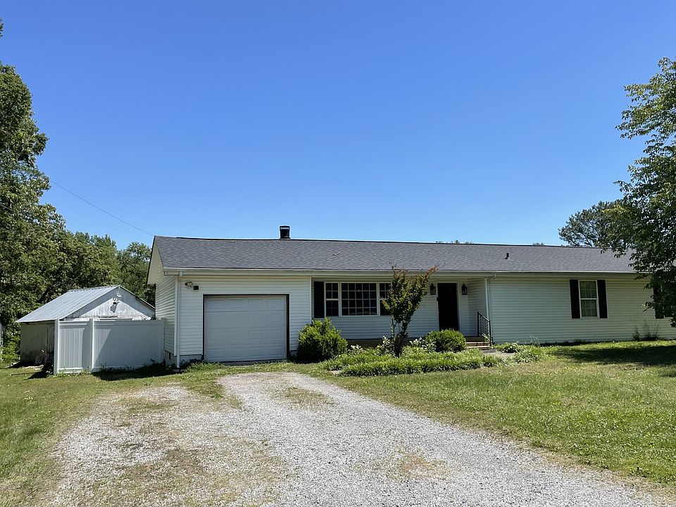 1st image of 305 Cedar Hill Rd