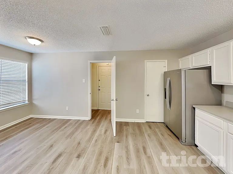 1252 Payne Dr — Photo 5