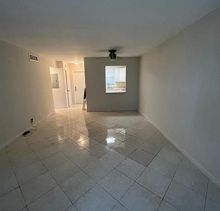 2nd image of 540 SE 2nd Ave APT J4