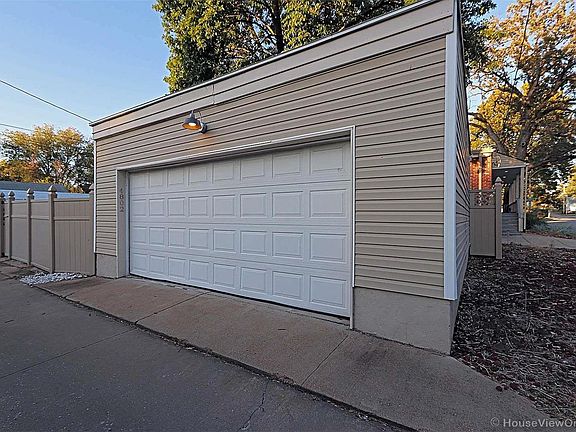 2nd image of 4802 Allemania St