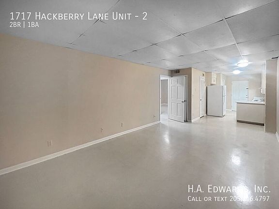 3rd image of 1717 Hackberry Ln APT 2