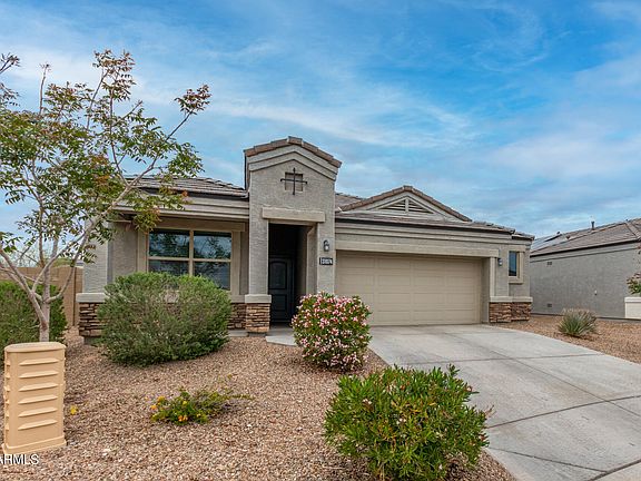 3rd image of 31074 W EARLL Drive