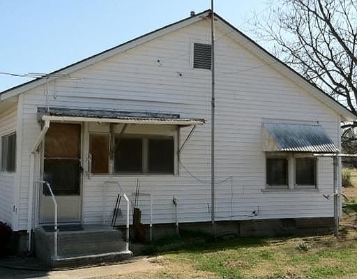 2nd image of 223 S Logan St