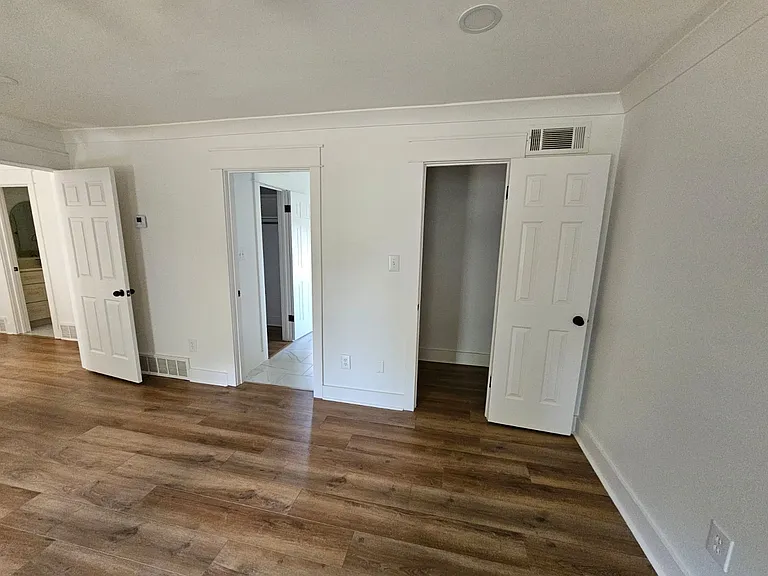 3020 Laurinburg Cir — Photo 14