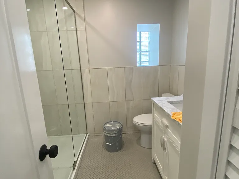 2719 N Pine Grove Ave #102 — Photo 10