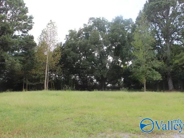 859 Main St W, Rainsville, AL 35986