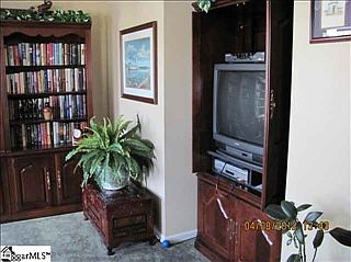 5th image of 103 Crescent Creek Ct
