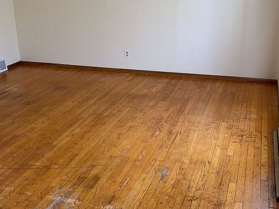 3rd image of 2604 Plymouth Ave