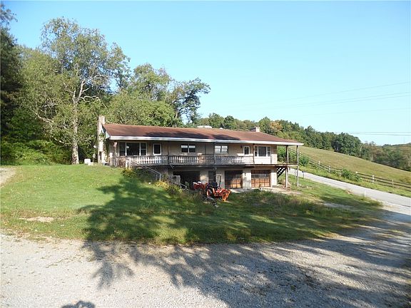 2nd image of 232 B Mount Dr #A