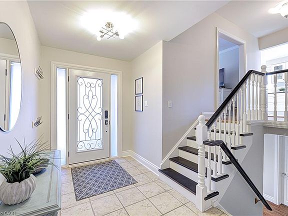 4th image of 2225 Wyandotte Dr