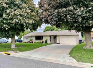 1105 W 4th St, Storm Lake, IA 50588