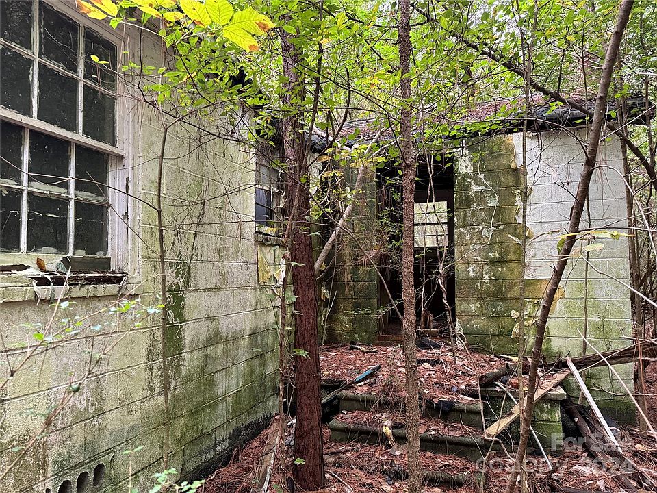 2nd image of 5826 Landsford Rd