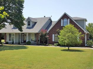 16294 E Dakota Rd, Claremore, OK 74017