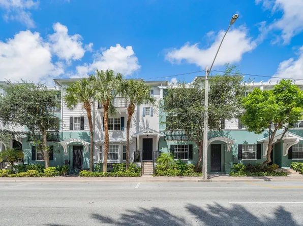 375 E Mallory Circle, Delray Beach, FL 33483