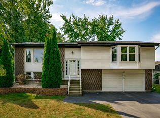 649 Sheffield Ln, Bolingbrook, IL 60440