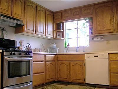 5th image of 3705 Hollister Ave