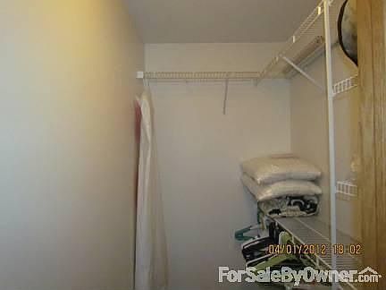 Kitchen
						:
						Kitchen