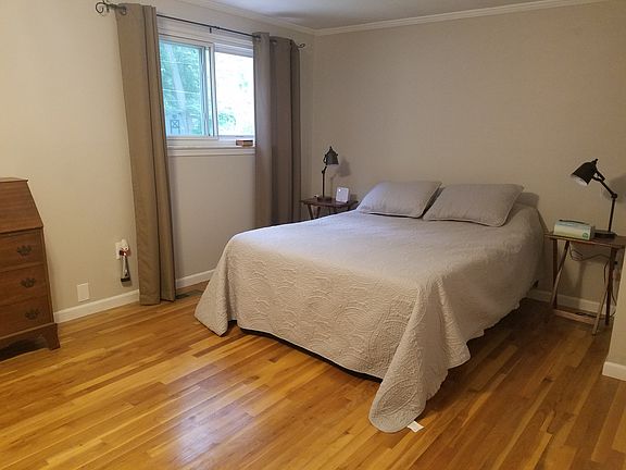 2nd image of 53837 Lynnham Ln