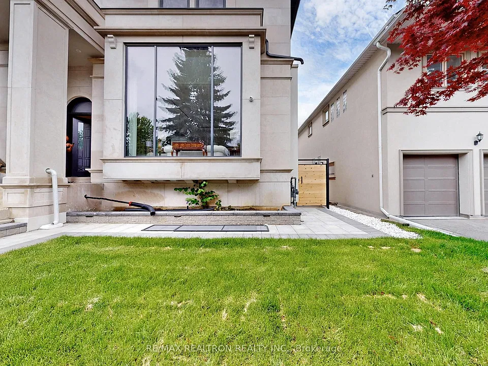 34 Morewood Cres