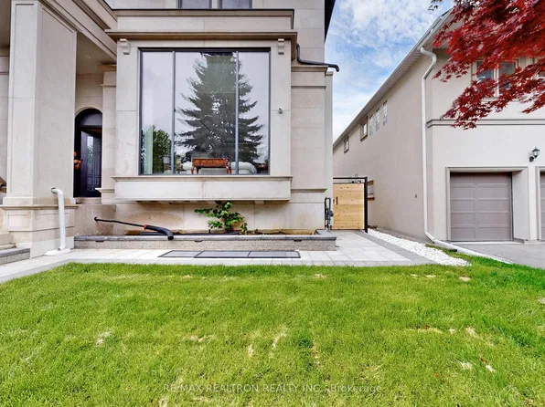 34 Morewood Cres, Toronto, ON M2K 1L7